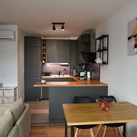Sunlit Elegance Escape Apartment فارنا المظهر الخارجي الصورة