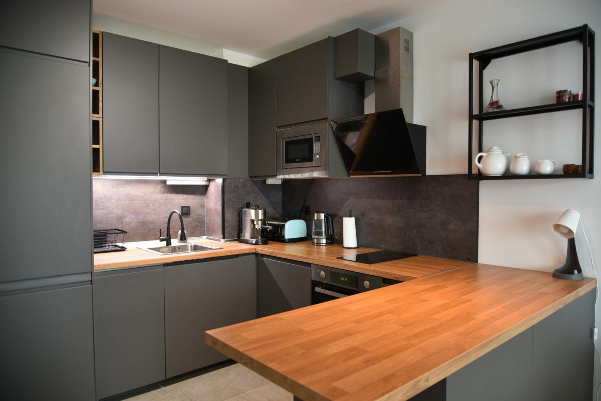 Sunlit Elegance Escape Apartment فارنا المظهر الخارجي الصورة