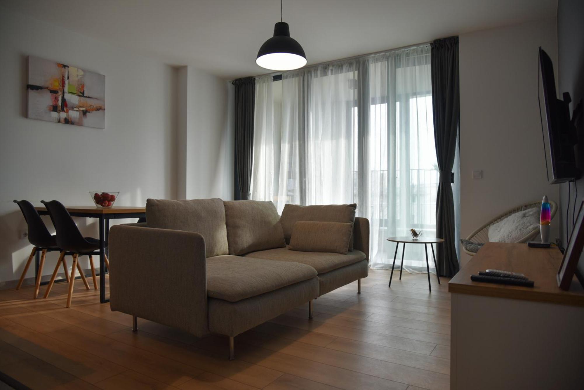 Sunlit Elegance Escape Apartment فارنا المظهر الخارجي الصورة