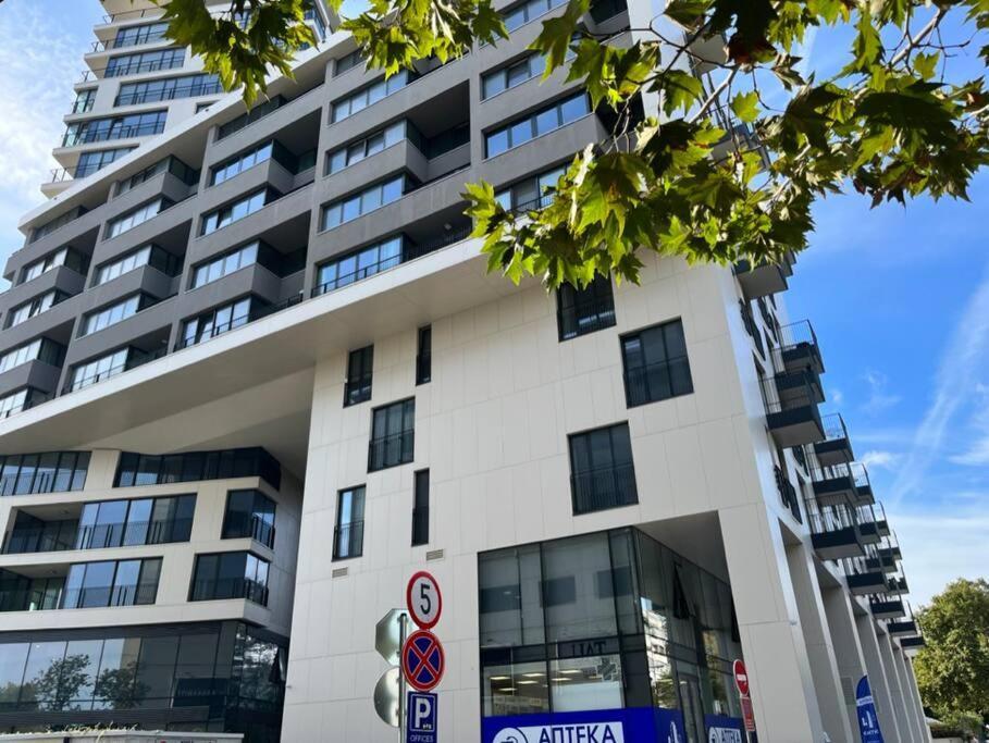 Sunlit Elegance Escape Apartment فارنا المظهر الخارجي الصورة